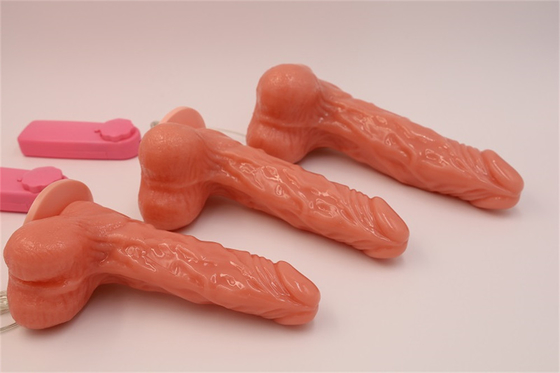 สารที่ปลอดภัยสําหรับร่างกายของ Dildo แบบจริง ค้อนเพศขนาดใหญ่แบบจริง กับถ้วยดูดแรง เครื่องสั่น Dildo ที่มีความร้อน