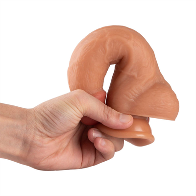 8.5 นิ้วสมจริง PVC Dildo เซ็กส์ทอยร่างกายปลอดภัยถ้วยดูดที่แข็งแกร่งนุ่มเป็นพิเศษ